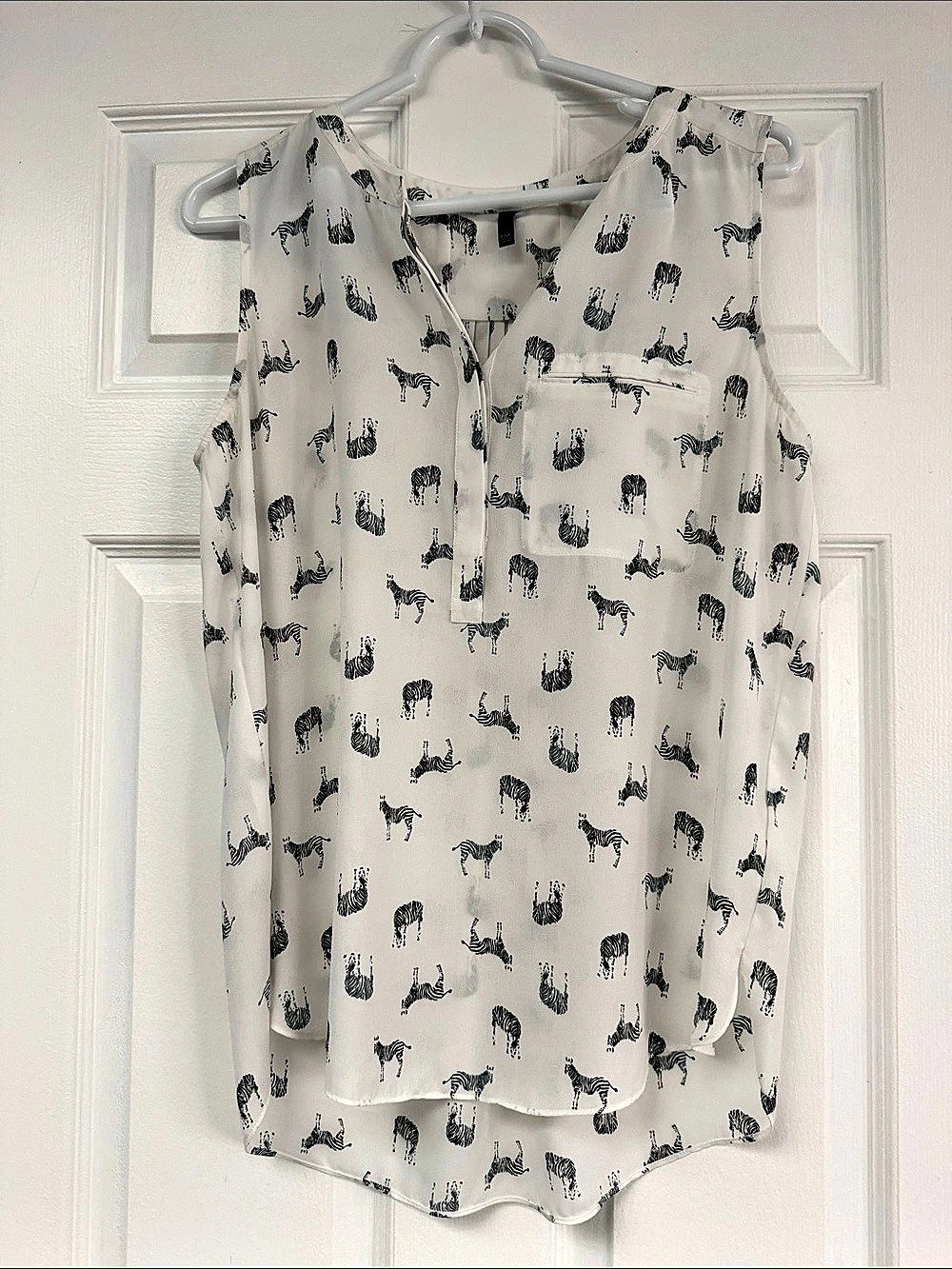 NYDJ Zebra Print Sleeveless Blouse in White & Black Like New Not Your Daughters